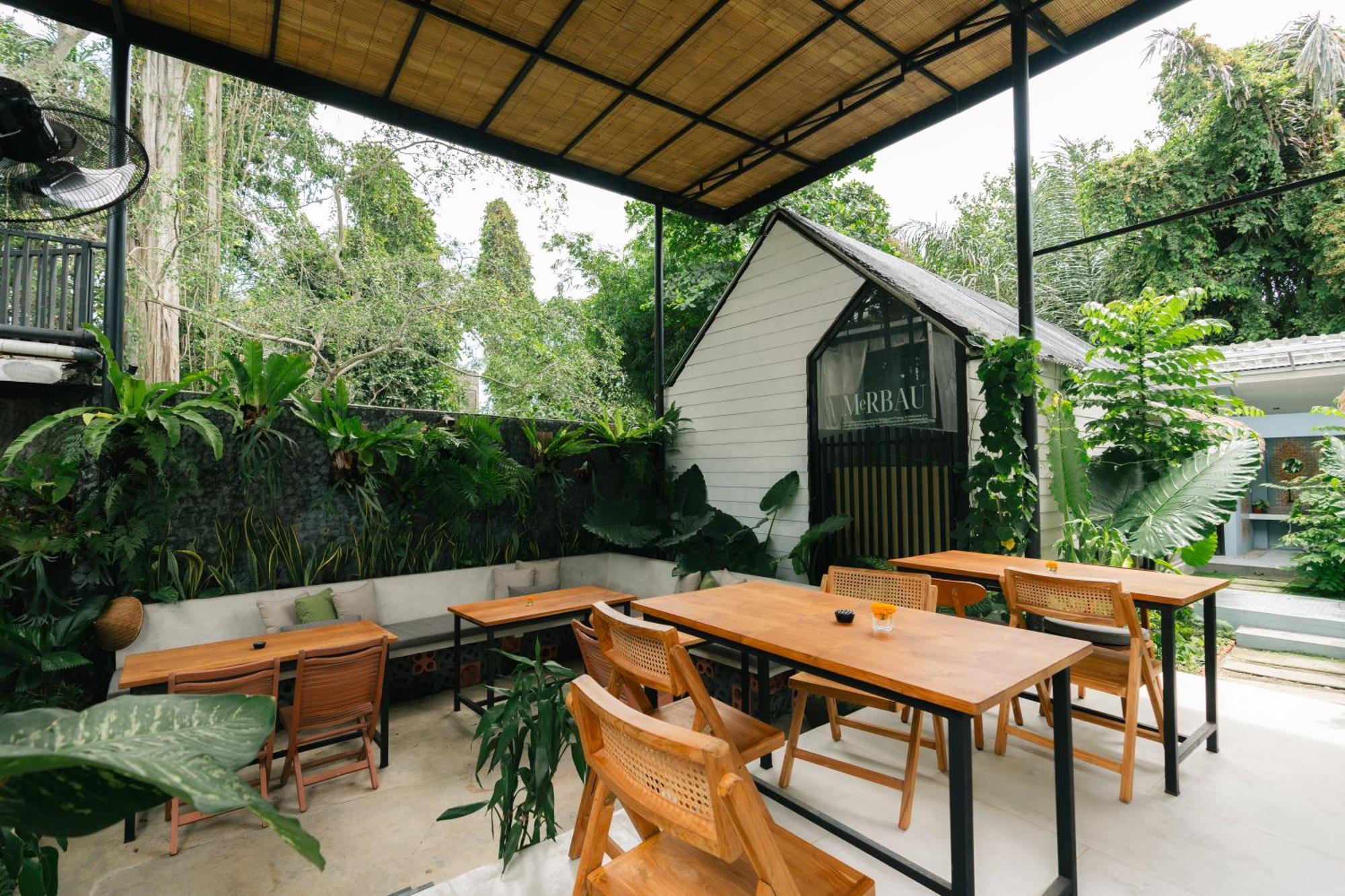 The Jungle Hostel Canggu Exterior photo