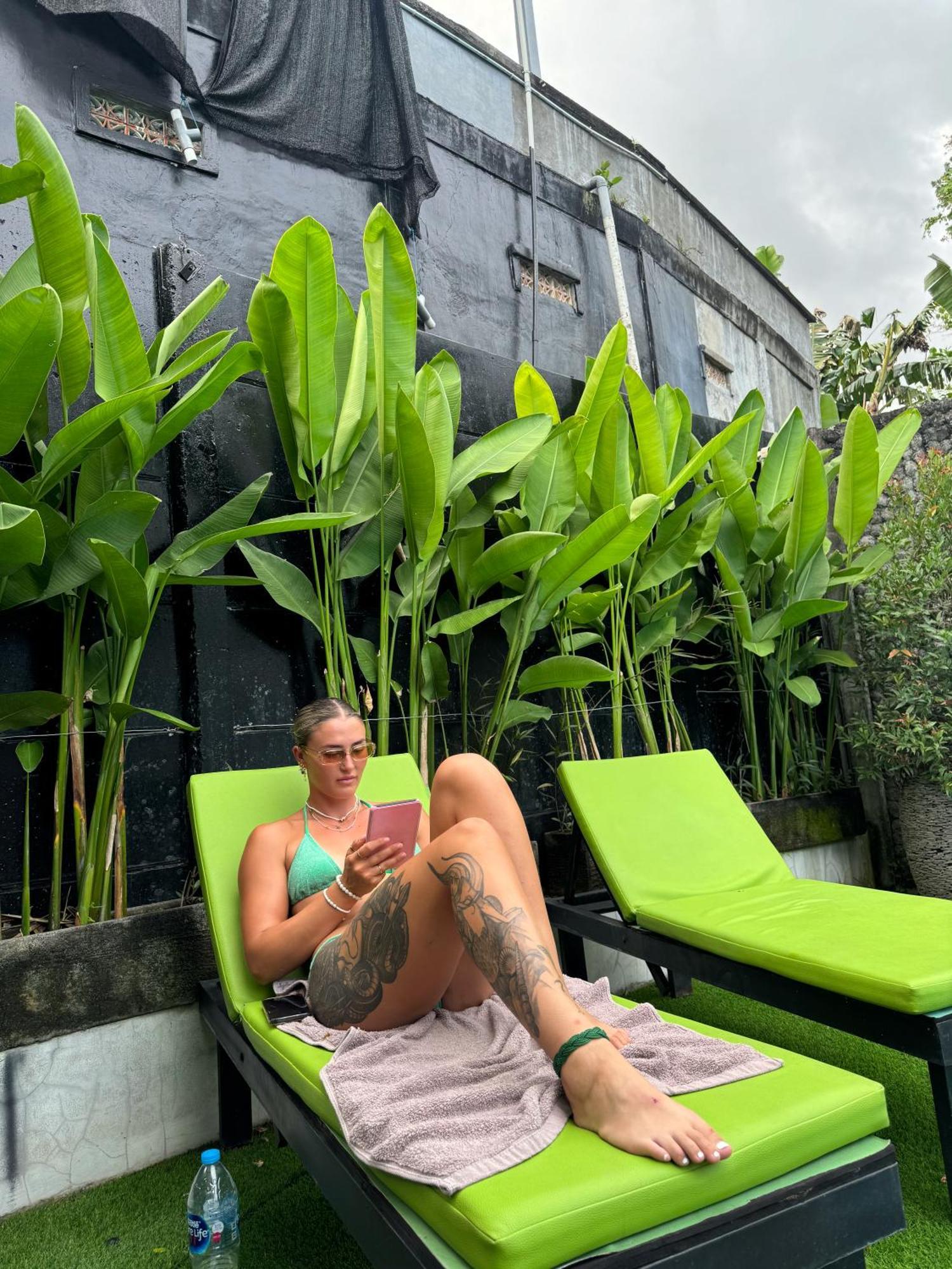 The Jungle Hostel Canggu Exterior photo