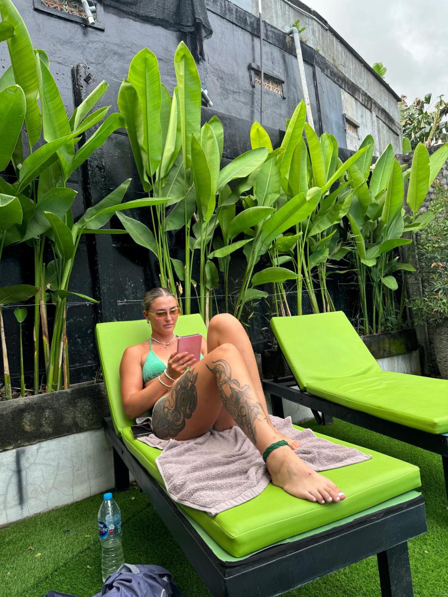 The Jungle Hostel Canggu Exterior photo